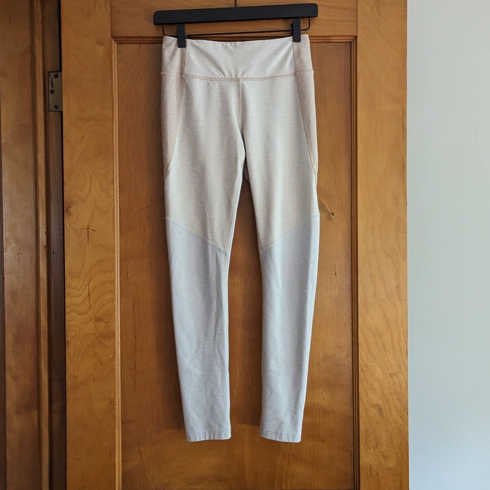 Outdoor Voices Desert/Oatmea/Cloud-s 7/8 Tri-Tone Leggings | Size Small